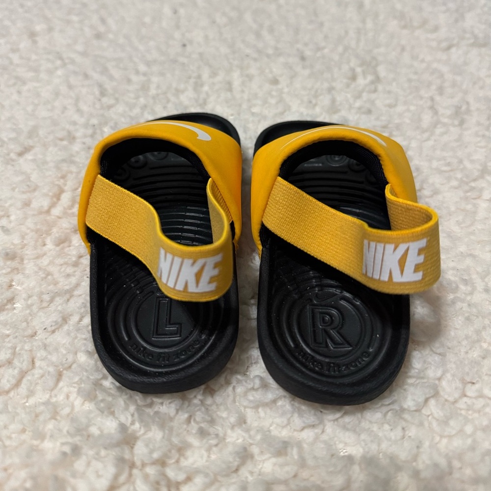 Nike Kids Yellow Slide Sandals - Picture 3 of 4